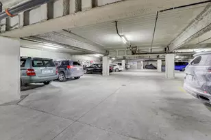 725 N Aberdeen St, Chicago, IL 60642 - Photo 17