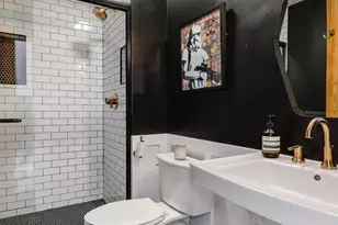 2210 W Wabansia Ave, Chicago, IL 60647 - Photo 23