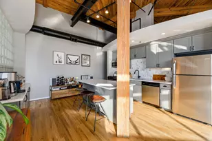 2210 W Wabansia Ave, Chicago, IL 60647 - Photo 13