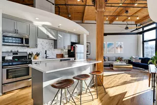 2210 W Wabansia Ave, Chicago, IL 60647 - Photo 11