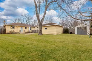 1210 Campbell St, Joliet, IL 60435 - Photo 15