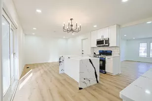 7784 Huntington Cir S, Hanover Park, IL 60133 - Photo 7