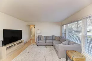 [Address not provided], Arlington Heights, IL 60005 - Photo 5