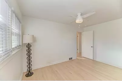 [Address not provided], Arlington Heights, IL 60005 - Photo 15