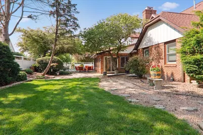 2215 Woodfield Road, Bloomington, IL 61704 - Photo 33