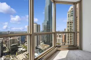 21 E Huron St, Chicago, IL 60611 - Photo 15