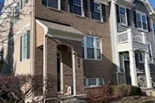 3291 Coral Ln, Glenview, IL 60026 - Photo 1