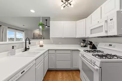 809 Constance Lane #809, Sycamore, IL 60178 - Photo 9