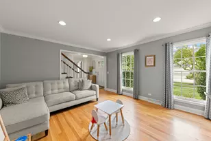2042 Richton Dr, Wheaton, IL 60189 - Photo 5
