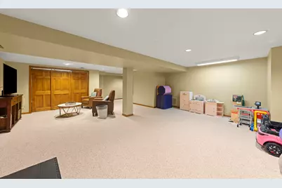 2042 Richton Drive, Wheaton, IL 60189 - Photo 23