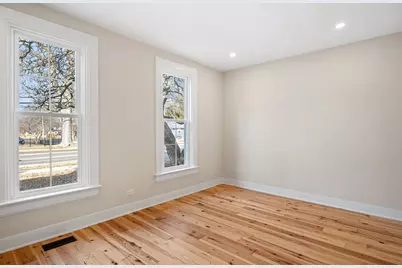 304 S Prairie Street, Batavia, IL 60510 - Photo 15