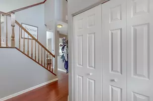 966 Mesa Dr, Lake in the Hills, IL 60156 - Photo 3