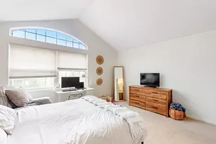 966 Mesa Dr, Lake in the Hills, IL 60156 - Photo 15