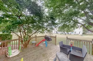 966 Mesa Dr, Lake in the Hills, IL 60156 - Photo 19