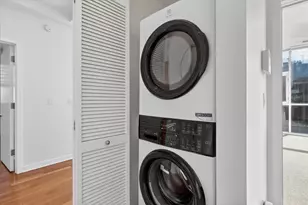 1550 W Cornelia Ave, Chicago, IL 60657 - Photo 23