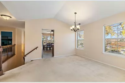 323 Green Knoll Lane #323, Streamwood, IL 60107 - Photo 3