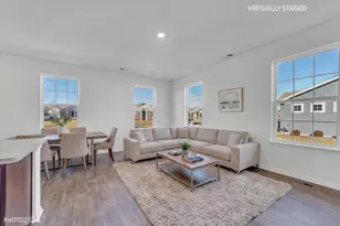 2274 Cypress Ct, Wonder Lake, IL 60097 - Photo 7