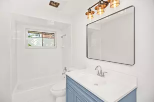 1808 Laurel Ave, Evanston, IL 60201 - Photo 9