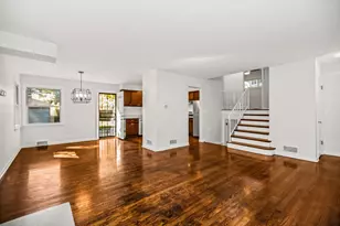 1808 Laurel Ave, Evanston, IL 60201 - Photo 3