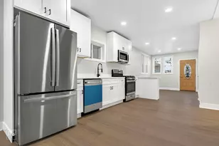 8420 S Carpenter St, Chicago, IL 60620 - Photo 5