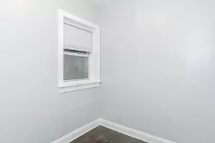 2049 W Coulter St, Chicago, IL 60608 - Photo 9