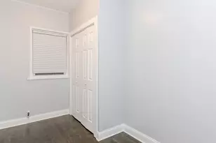 2049 W Coulter St, Chicago, IL 60608 - Photo 7