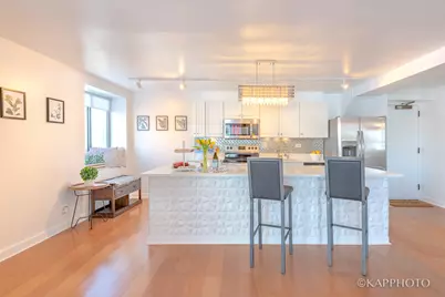 345 N Canal Street #404, Chicago, IL 60606 - Photo 9