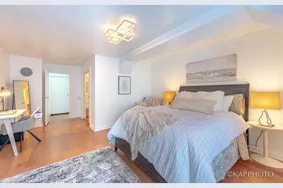 345 N Canal Street #404, Chicago, IL 60606 - Photo 17