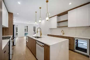 1124 W Addison St, Chicago, IL 60613 - Photo 7