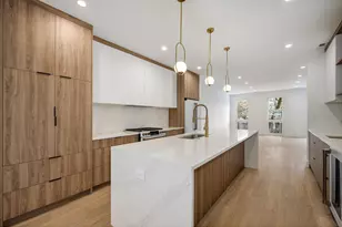 1124 W Addison St, Chicago, IL 60613 - Photo 23