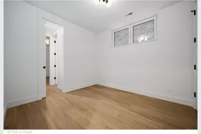 1124 W Addison Street, Chicago, IL 60613 - Photo 15