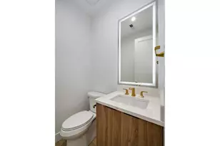 1124 W Addison St, Chicago, IL 60613 - Photo 27