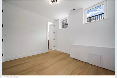 1124 W Addison Street, Chicago, IL 60613 - Photo 13
