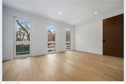 1124 W Addison Street, Chicago, IL 60613 - Photo 3