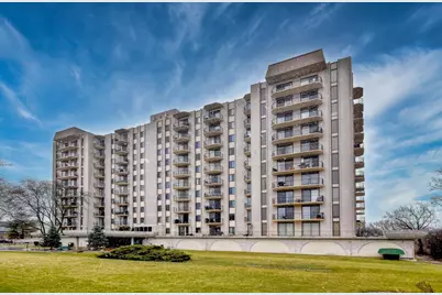 190 S Wood Dale Road #902, Wood Dale, IL 60191 - Photo 1