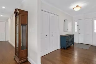 3N010 Woodview Dr, West Chicago, IL 60185 - Photo 5