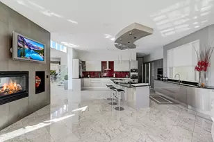 9233 Falling Waters Dr W, Burr Ridge, IL 60527 - Photo 7