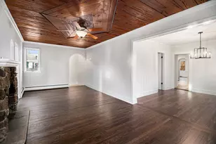 1104 Hillcrest Ave, Fox River Grove, IL 60021 - Photo 3