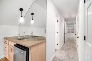 1104 Hillcrest Ave, Fox River Grove, IL 60021 - Photo 15