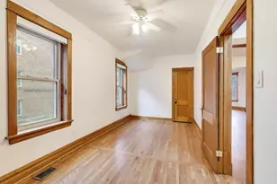 2241 W Eastwood Ave, Chicago, IL 60625 - Photo 13