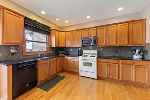 524 Sudbury Cir, Oswego, IL 60543 - Photo 7