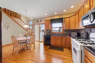 524 Sudbury Cir, Oswego, IL 60543 - Photo 9