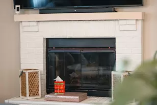 6930 Bennington Dr, Gurnee, IL 60031 - Photo 11