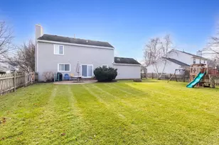 6930 Bennington Dr, Gurnee, IL 60031 - Photo 35