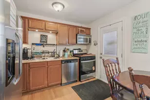 1328 Teakwood Ln, Crystal Lake, IL 60014 - Photo 11