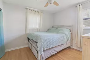 1328 Teakwood Ln, Crystal Lake, IL 60014 - Photo 5