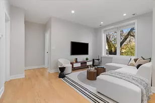 3653 W Barry Ave, Chicago, IL 60618 - Photo 11