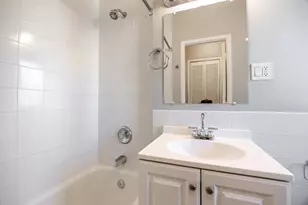 1140 N La Salle Dr, Chicago, IL 60610 - Photo 11