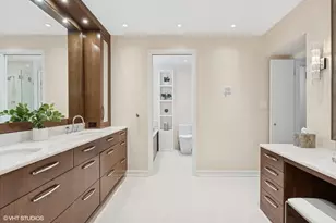 1327 N Sutton Pl, Chicago, IL 60610 - Photo 13