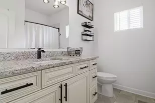 8566 S 83rd Ave, Hickory Hills, IL 60457 - Photo 21